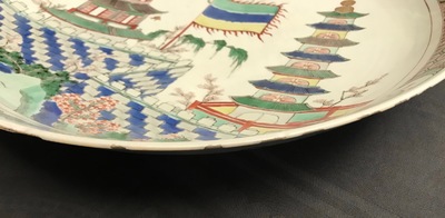 Un plat en porcelaine de Chine famille verte, Kangxi