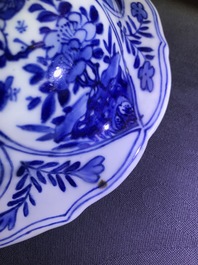 Een Chinese blauw-witte dekselvaas, Kangxi