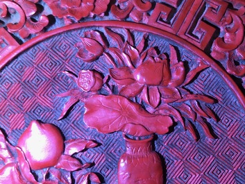 A Chinese carved cinnabar lacquer box and cover, Wanli mark, 18/19th C.