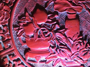 A Chinese carved cinnabar lacquer box and cover, Wanli mark, 18/19th C.