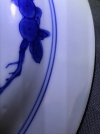 Een Chinees blauw-wit 'Master of the rocks' bord, Kangxi