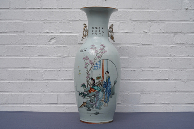 Un vase en porcelaine de Chine famille rose &agrave; double d&eacute;cor, 19/20&egrave;me