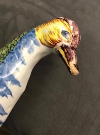 Une paire de terrines en forme de canards en fa&iuml;ence de Delft polychrome, 18&egrave;me
