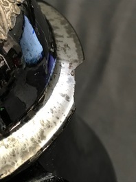 Een vierdelig koffieservies in zwart aardewerk met zilveren montuur, Namen, 18e eeuw