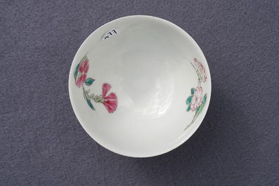 A fine Chinese famille rose cup and saucer with floral design, Yongzheng