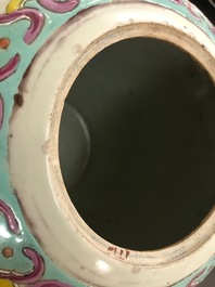 Een diverse collectie Chinees famille rose porselein, 19/20e eeuw