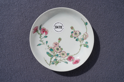 A fine Chinese famille rose cup and saucer with floral design, Yongzheng