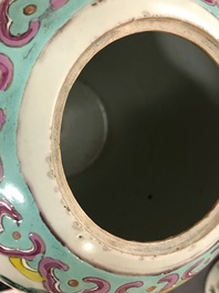 Een diverse collectie Chinees famille rose porselein, 19/20e eeuw