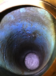 Une grande verseuse 'Duomuhu' en &eacute;maux cloisonn&eacute;s et bronze dor&eacute; incrust&eacute;, R&eacute;publique, 20&egrave;me