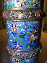 Une grande verseuse 'Duomuhu' en &eacute;maux cloisonn&eacute;s et bronze dor&eacute; incrust&eacute;, R&eacute;publique, 20&egrave;me