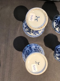 Zes paar Chinese blauw-witte miniatuur vaasjes, Kangxi
