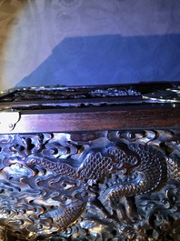 Une bo&icirc;te en bois de zitan aux montures en &eacute;maux cloisonn&eacute;s et anses en bronze dor&eacute;, Qing