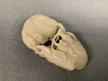 Vier Chinese jade snuifflessen, 19/20e eeuw