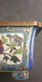 A Chinese cloisonn&eacute; rouleau vase and four jardini&egrave;res, 19/20th C.