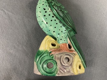 Une collection vari&eacute;e de figures en porcelaine de Chine, 18&egrave;me et apr&egrave;s