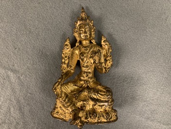 Une figure d'une Tara Verte en bronze dor&eacute;, Sino-Tibet, 17/18&egrave;me