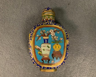 Ten Chinese cloisonn&eacute; snuff bottles, 19/20th C.