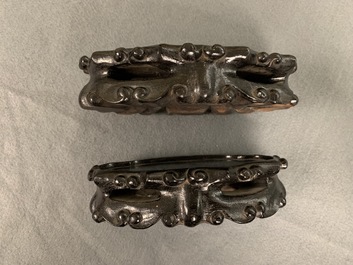 Een paar Chinese bronzen 'Culturele Revolutie' bustes, 3e kwart 20e eeuw