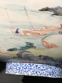 Un bol en &eacute;maux de Canton &agrave; d&eacute;cor d'un paysage, Yongzheng