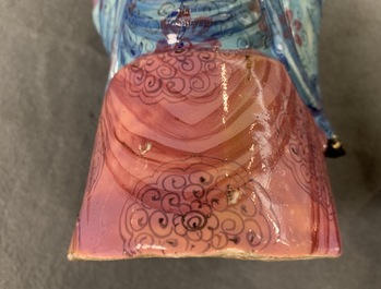 Une collection vari&eacute;e de figures en porcelaine de Chine, 18&egrave;me et apr&egrave;s