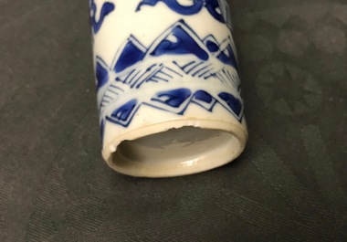 Zes paar Chinese blauw-witte miniatuur vaasjes, Kangxi