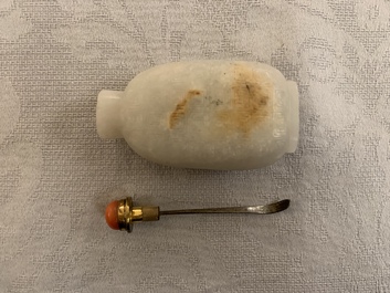 Cinq tabati&egrave;res en jade c&eacute;ladon et rouille, Chine, 19/20&egrave;me