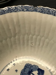 Sept pi&egrave;ces en porcelaine de Chine bleu et blanc, rouge de fer et de style Imari, Kangxi/Qianlong