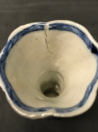 Zes paar Chinese blauw-witte miniatuur vaasjes, Kangxi
