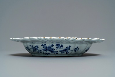 A large Dutch Delft blue and white oval lobed salad bowl, 18th C.