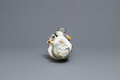 Une figure d'un gar&ccedil;on ou all&eacute;gorie de l'hiver en fa&iuml;ence de Delft polychrome, 18&egrave;me