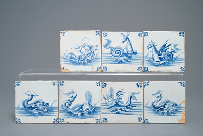 39 blauw-witte Delftse tegels met schepen en zeewezens, Gent, 17e eeuw