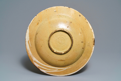 Een Italiaanse majolica schotel met de leeuw van Sint-Marcus, Deruta, 2e kwart 16e eeuw