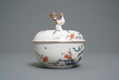 A Meissen porcelain Kakiemon-style bowl and cover, Germany, 18th C.