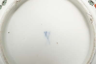 A Meissen porcelain Kakiemon-style bowl and cover, Germany, 18th C.