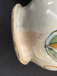 A pair of polychrome Italian maiolica albarelli, Deruta, 2nd half 16th C.