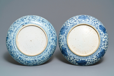 Two Chinese blue and white dishes with floral design, Hongzhi