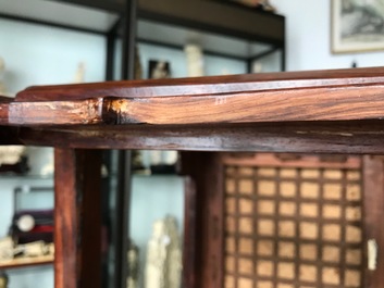 Une paire de chaises en bois huanghuali, Chine, R&eacute;publique