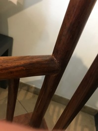 Une paire de chaises en bois huanghuali, Chine, R&eacute;publique