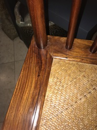 Une paire de chaises en bois huanghuali, Chine, R&eacute;publique