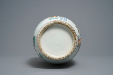 A Chinese famille rose two-sided design vase, 19/20th C.