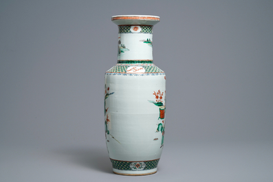 A Chinese famille verte rouleau 'warriors on horseback' vase, 19th C.