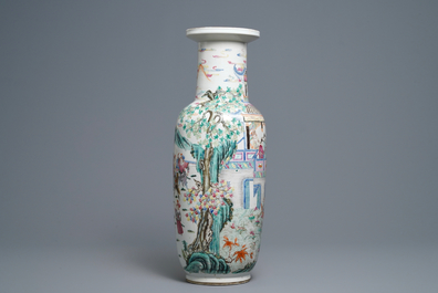 A Chinese famille rose rouleau vase, 19th C.