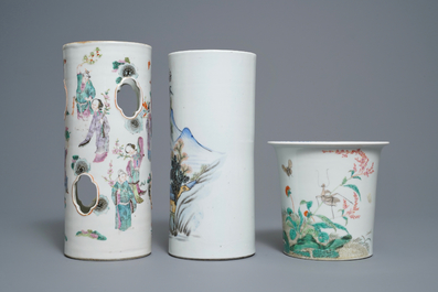 Two Chinese famille rose hat stands and a jardini&egrave;re, 19/20th C.