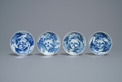 Zestien Chinese blauw-witte koppen en schotels, Kangxi