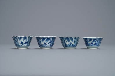Zestien Chinese blauw-witte koppen en schotels, Kangxi