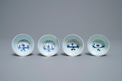 Zestien Chinese blauw-witte koppen en schotels, Kangxi
