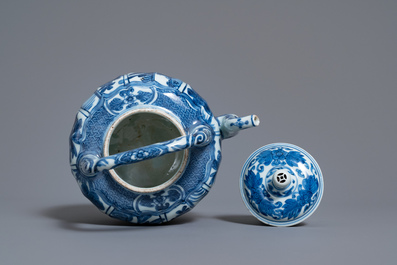 A Chinese blue and white wine ewer with figures, Wanli