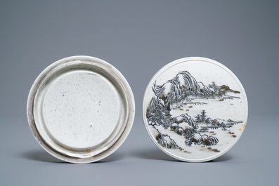 A Chinese biscuit-fired ink stone box and cover, 18/19th C.