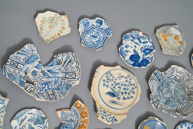 Une collection de fragments en majolique, Pays-Bas, 16&egrave;me et apr&egrave;s
