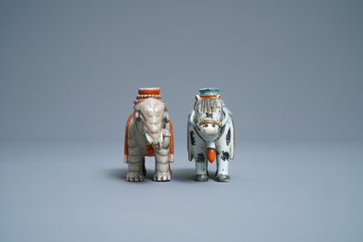 Deux mod&egrave;les d'un &eacute;l&eacute;phant et d'un cheval en porcelaine de Chine famille rose, Qianlong